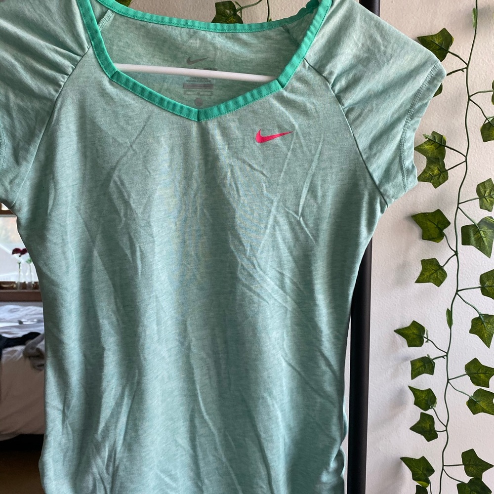 Teal Nike short sleeve shirts